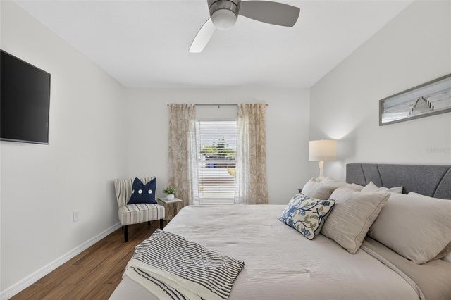 8050 CAROLYN STREET NE, St Petersburg, FL 33702