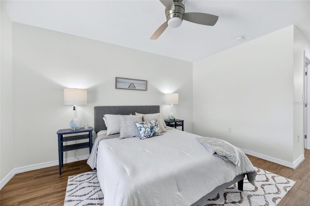 8050 CAROLYN STREET NE, St Petersburg, FL 33702