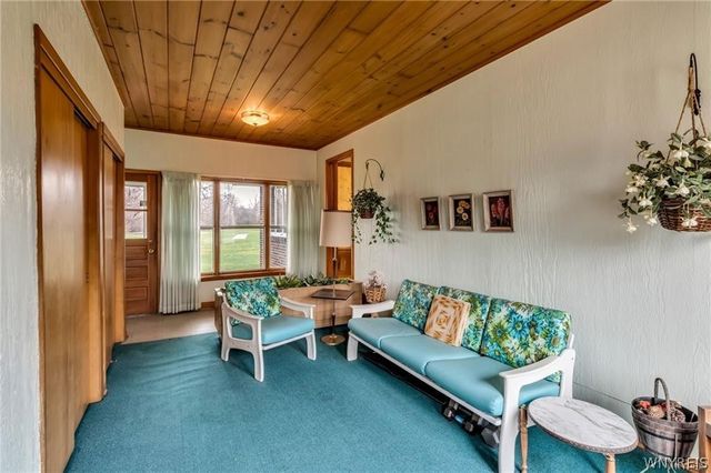 5153 Lake Shore Road, Hamburg, NY 14075