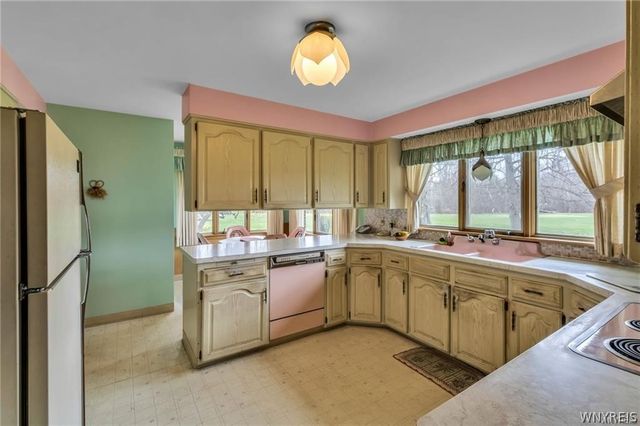 5153 Lake Shore Road, Hamburg, NY 14075