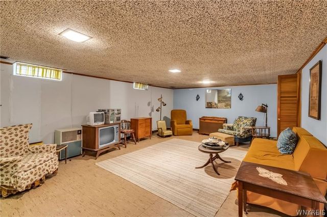 5153 Lake Shore Road, Hamburg, NY 14075