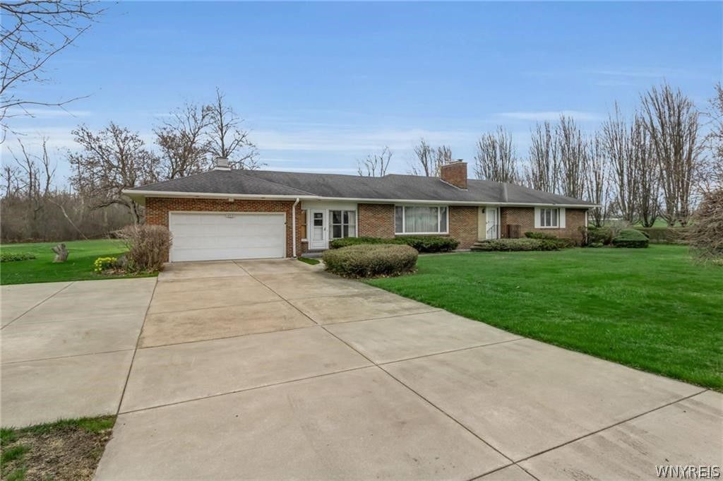 5153 Lake Shore Road, Hamburg, NY 14075