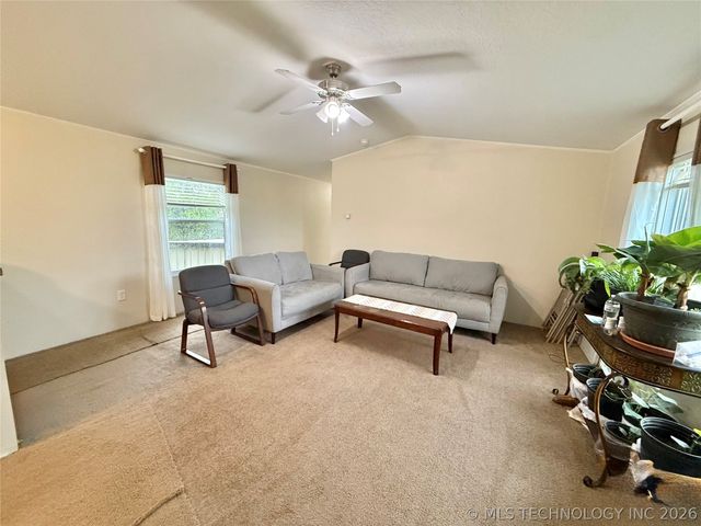 24600 S 4260 Road, Chelsea, OK 74016