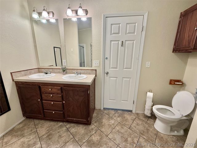24600 S 4260 Road, Chelsea, OK 74016