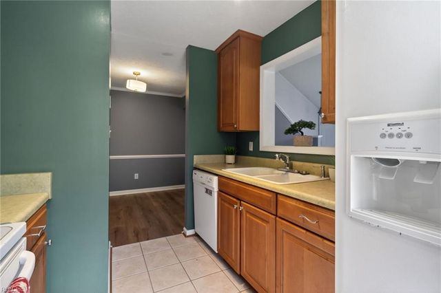 131 Tidal DR, Newport News, VA 23606