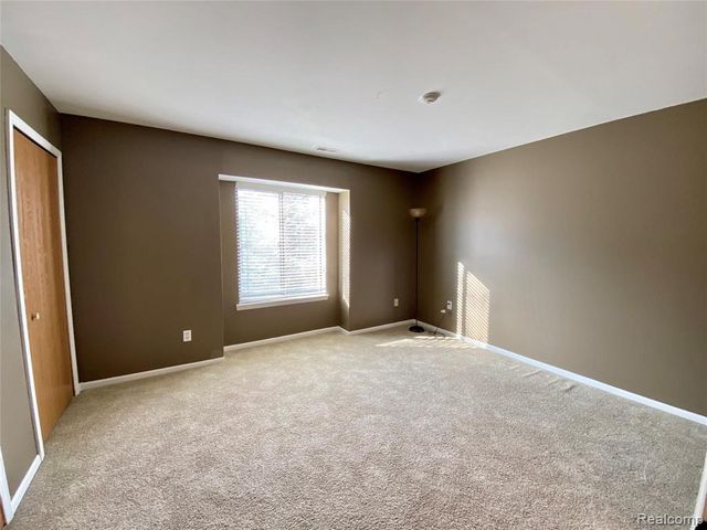 42715 Lilley Pointe Drive 108, Canton, MI 48187