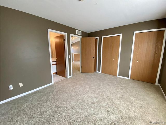 42715 Lilley Pointe Drive 108, Canton, MI 48187
