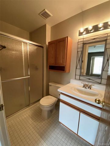 42715 Lilley Pointe Drive 108, Canton, MI 48187