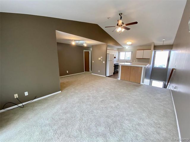 42715 Lilley Pointe Drive 108, Canton, MI 48187