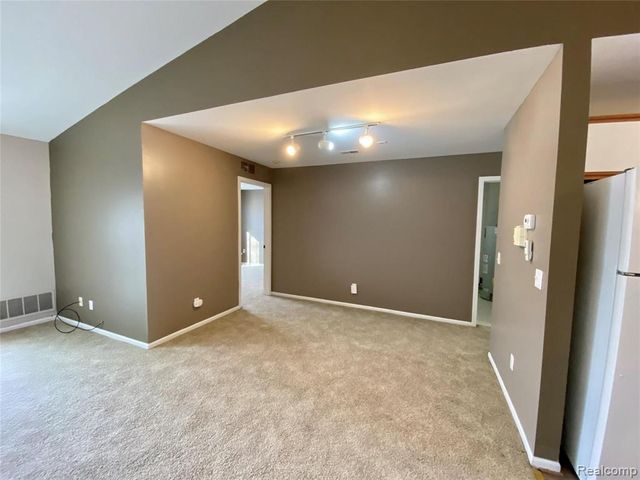 42715 Lilley Pointe Drive 108, Canton, MI 48187