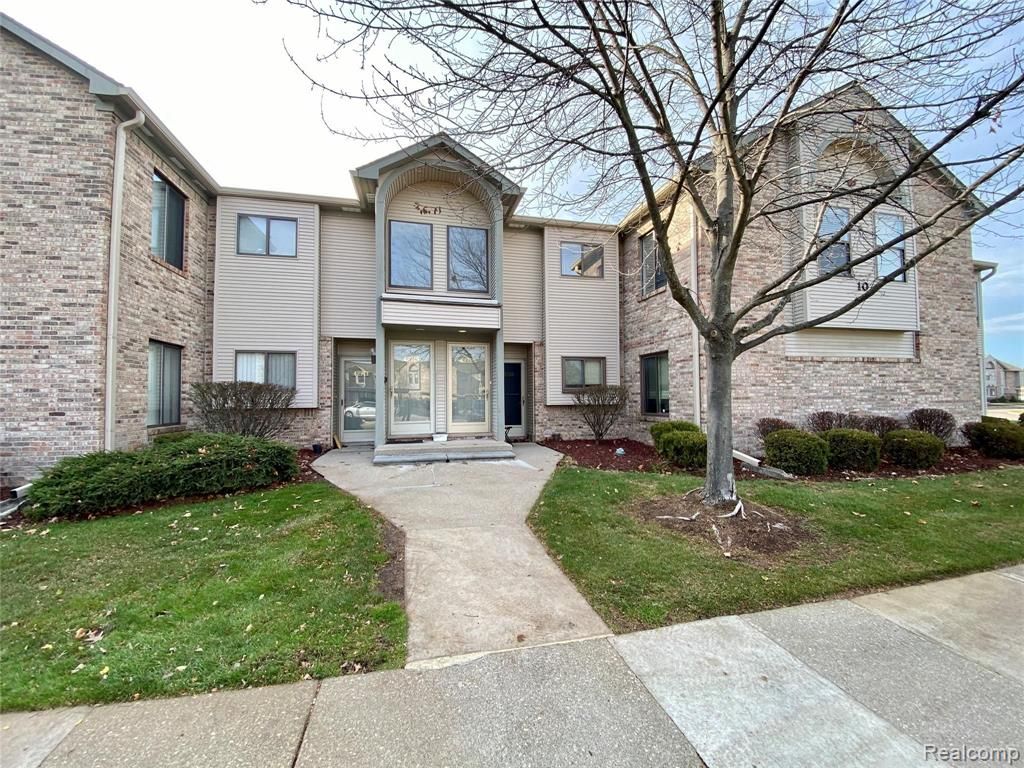 42715 Lilley Pointe Drive 108, Canton, MI 48187