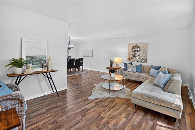 2658 Oak Crest Circle, Sun Prairie, WI 53590