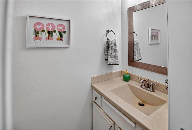 2658 Oak Crest Circle, Sun Prairie, WI 53590