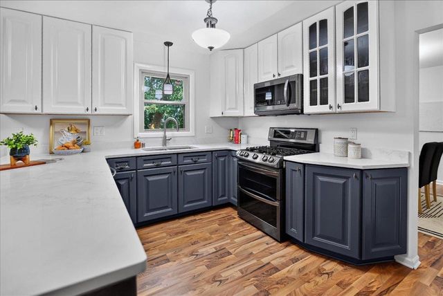 2658 Oak Crest Circle, Sun Prairie, WI 53590