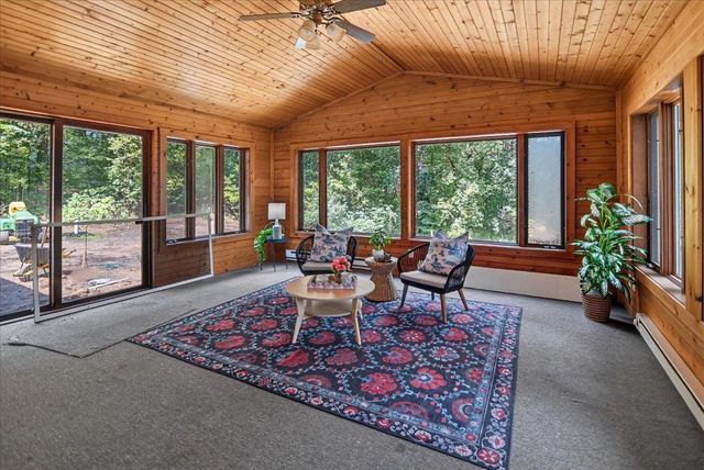 2658 Oak Crest Circle, Sun Prairie, WI 53590