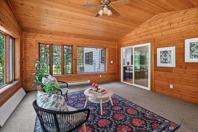 2658 Oak Crest Circle, Sun Prairie, WI 53590