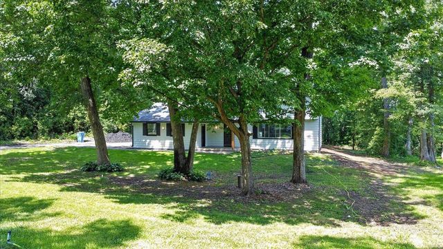 2658 Oak Crest Circle, Sun Prairie, WI 53590
