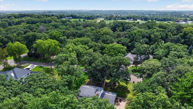 2658 Oak Crest Circle, Sun Prairie, WI 53590
