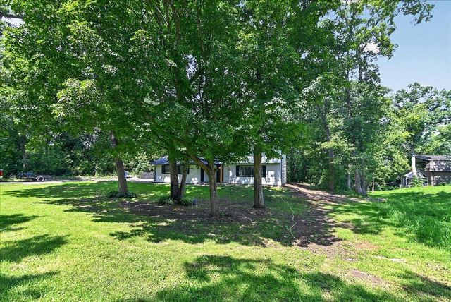 2658 Oak Crest Circle, Sun Prairie, WI 53590