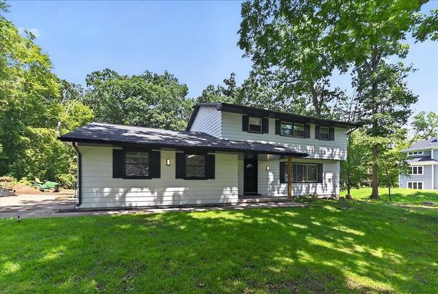 2658 Oak Crest Circle, Sun Prairie, WI 53590