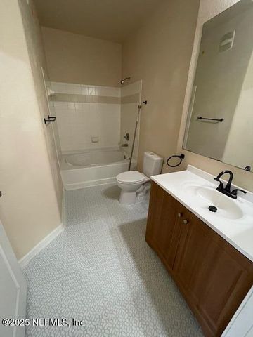 8290 GATE Parkway 183, Jacksonville, FL 32216