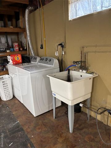 9428 Ute Pointe Drive, Clarkston, MI 48346