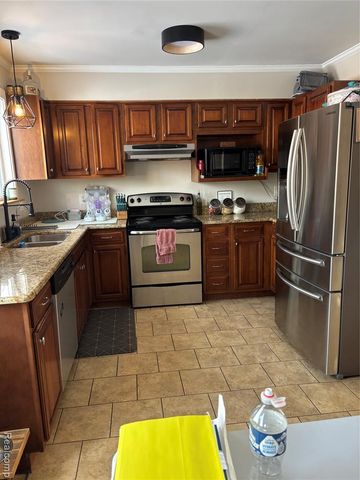 9428 Ute Pointe Drive, Clarkston, MI 48346