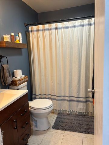 9428 Ute Pointe Drive, Clarkston, MI 48346