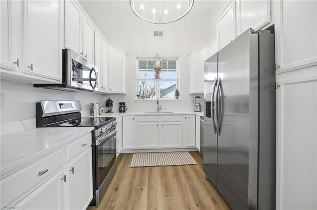 3943 Rex CIR, Chesapeake, VA 23321