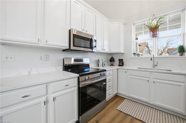 3943 Rex CIR, Chesapeake, VA 23321