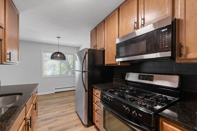 3540 Hennepin Avenue S 218, Minneapolis, MN 55408