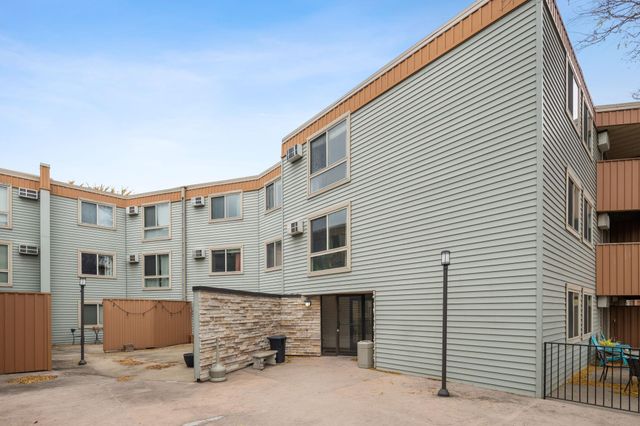 3540 Hennepin Avenue S 218, Minneapolis, MN 55408