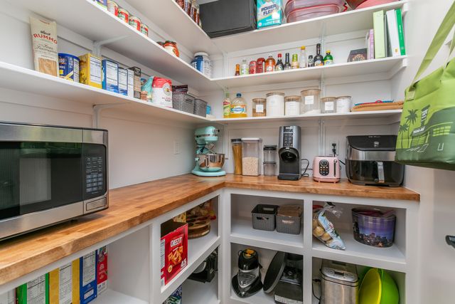 5013 WHISPER DR, Columbia, MO 65203