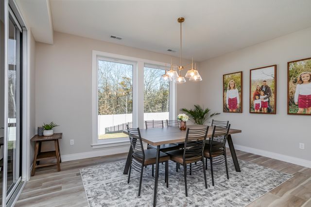 5013 WHISPER DR, Columbia, MO 65203