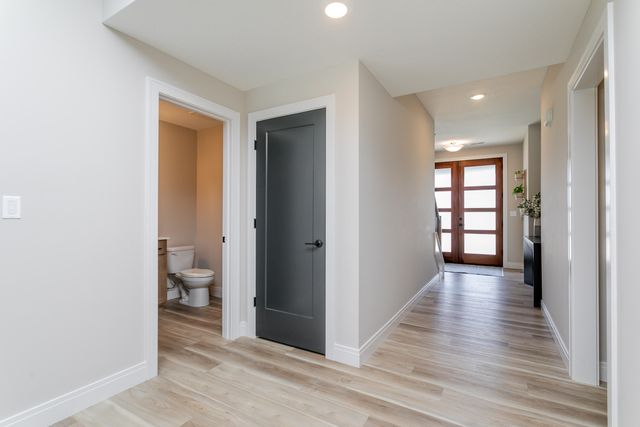 5013 WHISPER DR, Columbia, MO 65203