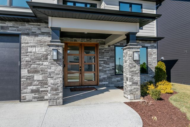 5013 WHISPER DR, Columbia, MO 65203