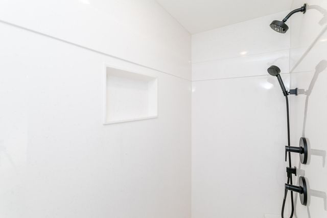 5013 WHISPER DR, Columbia, MO 65203