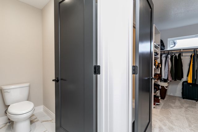 5013 WHISPER DR, Columbia, MO 65203