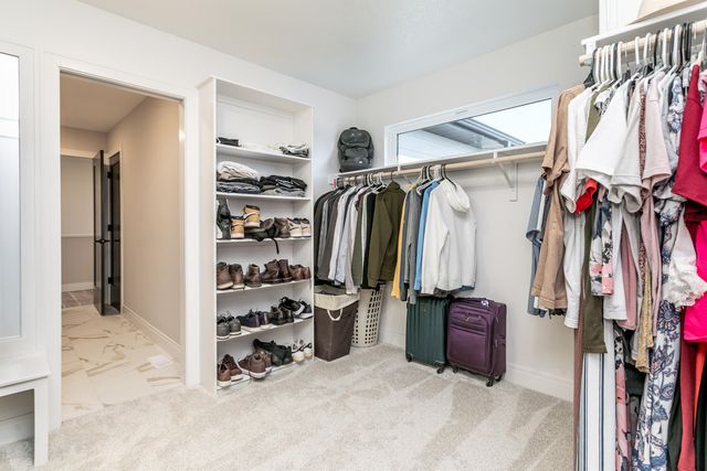 5013 WHISPER DR, Columbia, MO 65203