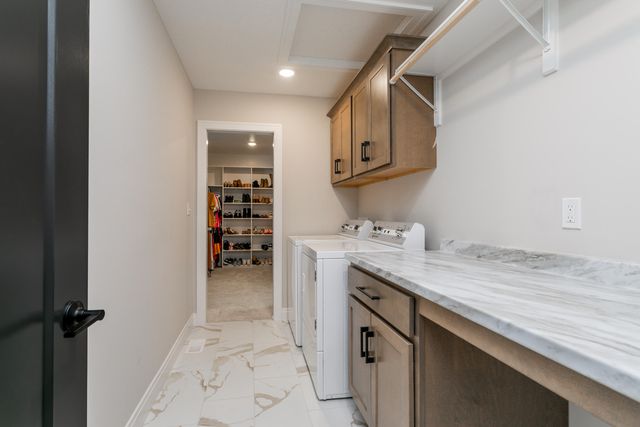 5013 WHISPER DR, Columbia, MO 65203