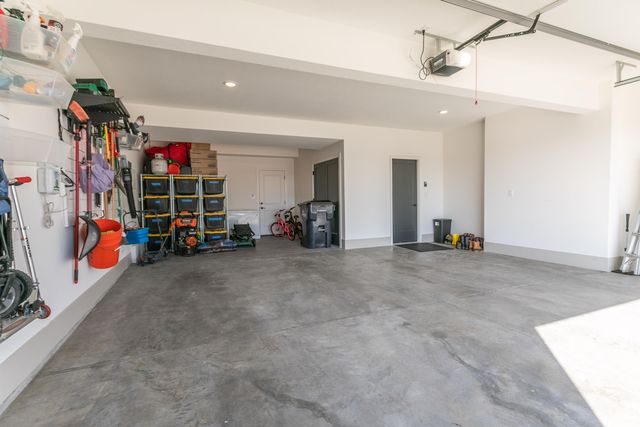 5013 WHISPER DR, Columbia, MO 65203