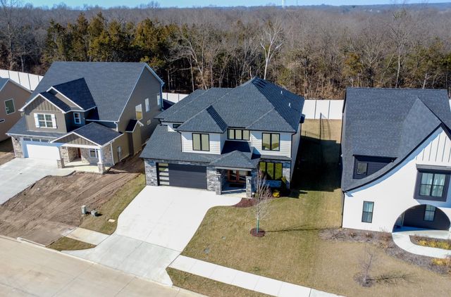 5013 WHISPER DR, Columbia, MO 65203