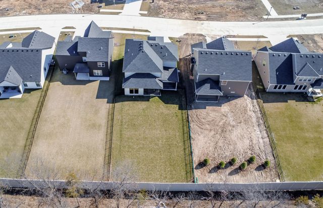 5013 WHISPER DR, Columbia, MO 65203