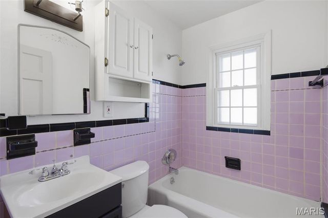 5309 Winslow Drive, St Louis, MO 63121