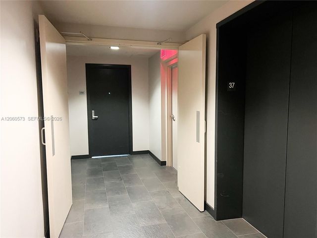 888 Biscayne Boulevard 3701, Miami, FL 33132