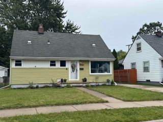 25764 Mackinac Drive, Roseville, MI 48066