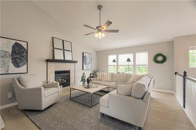 20920 W 125TH Terrace, Olathe, KS 66061