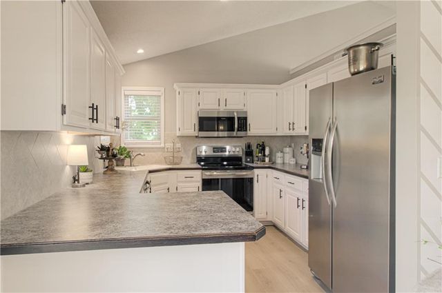 20920 W 125TH Terrace, Olathe, KS 66061