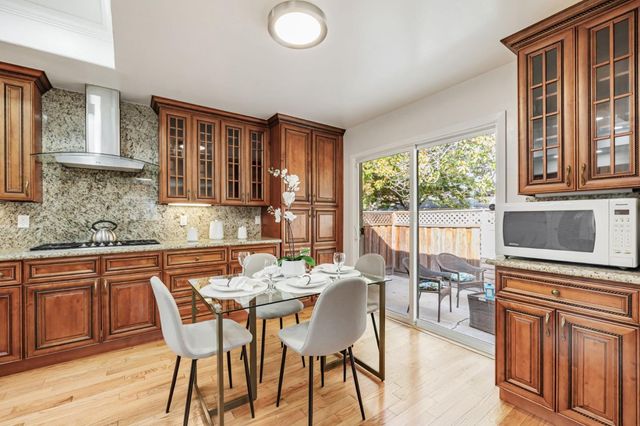 1329 Essex Way, San Jose, CA 95117