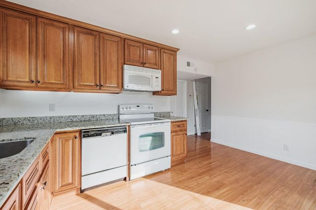 1329 Essex Way, San Jose, CA 95117